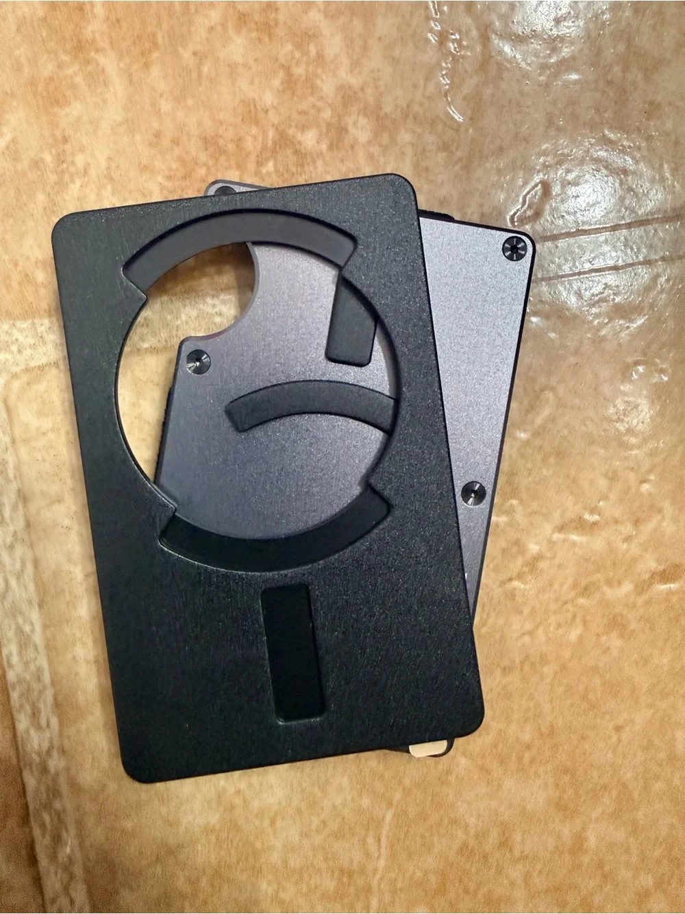 NIB Ridge Wallet for Magsafe in Gunmetal